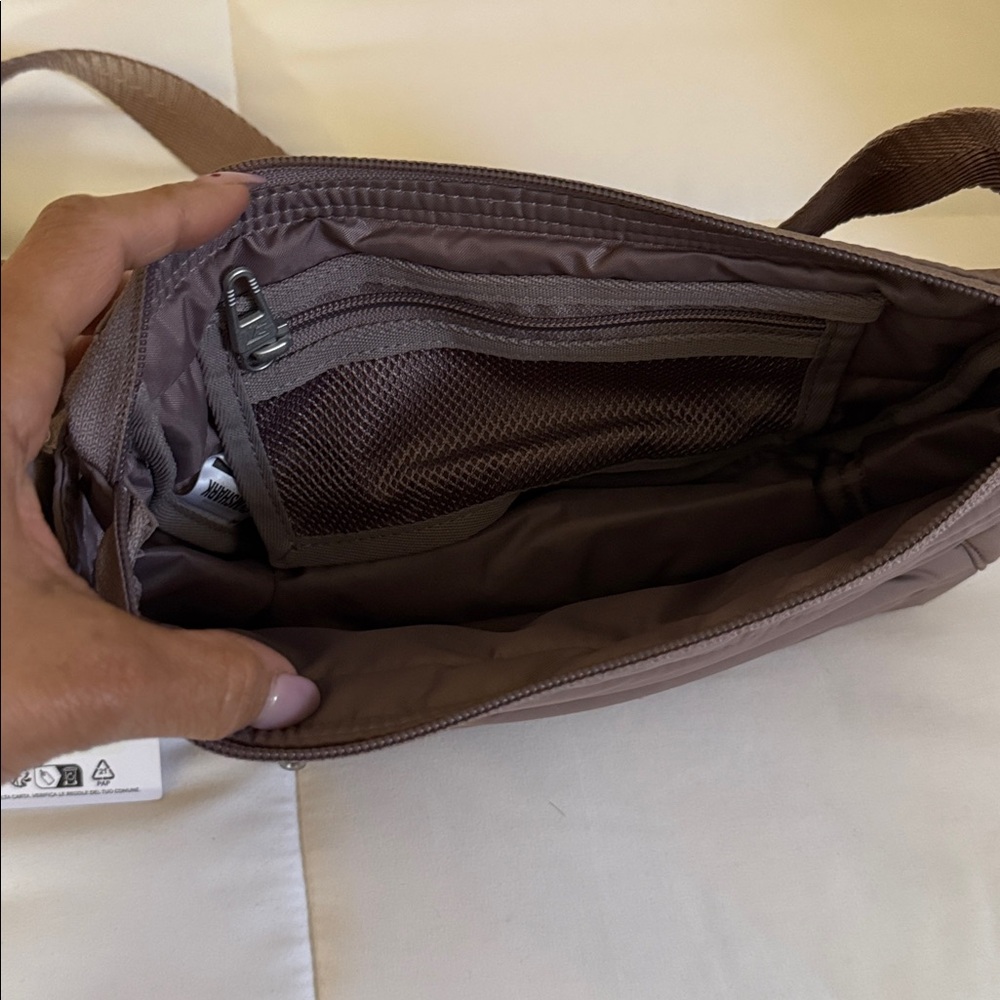 Gymshark Mauve Crossbody Bag - Picture 4 of 5